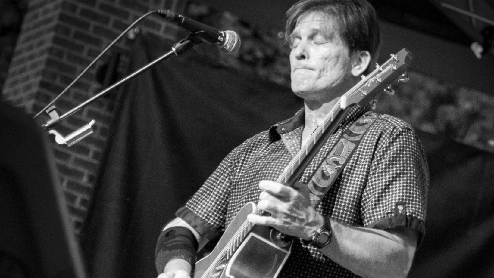 Live Music : Danny Grayshock